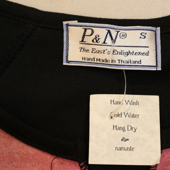 Funky Sleeveless Top - Picture 4 of 4